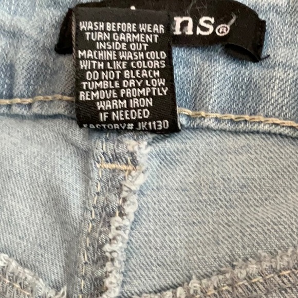 d. jeans Straight Leg Light Blue Jeans - Picture 5 of 7